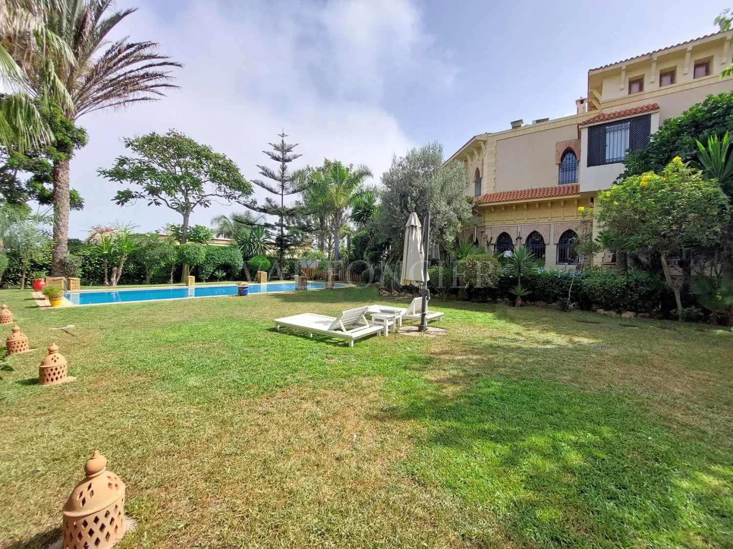 Villa à vendre à Ain Diab Casablanca – 1253m2 avec piscine et vue mer - الدار البيضاء