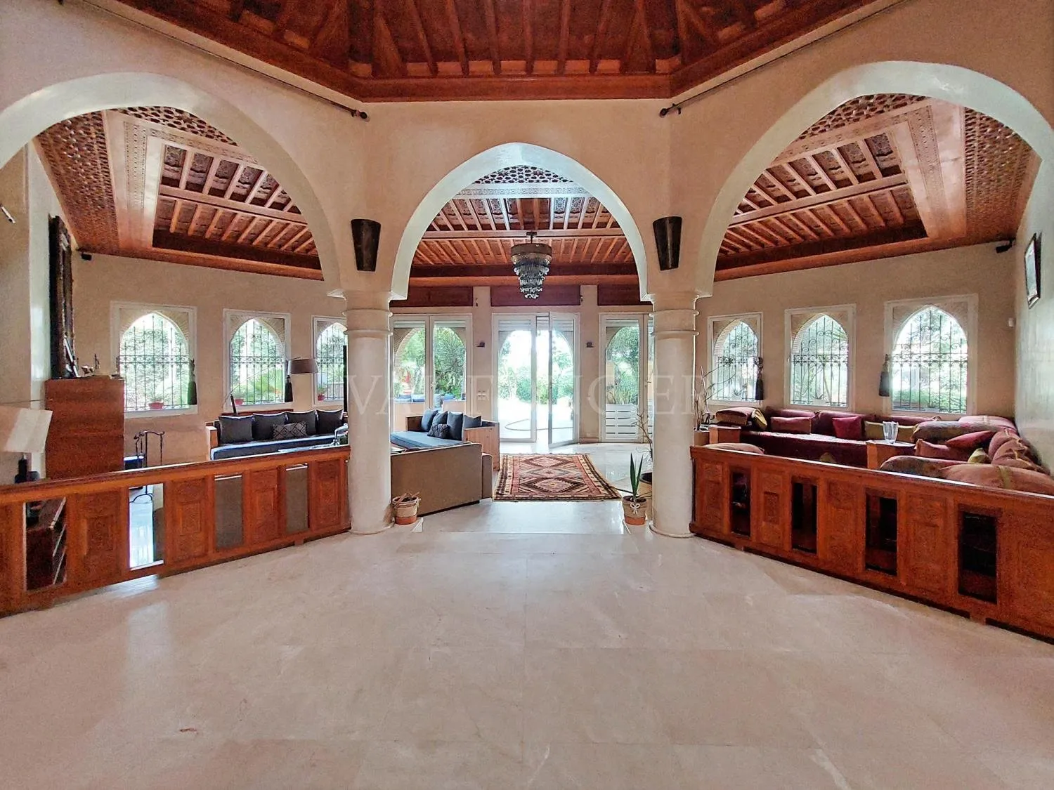 Villa à vendre à Ain Diab Casablanca – 1253m2 avec piscine et vue mer - الدار البيضاء (3)