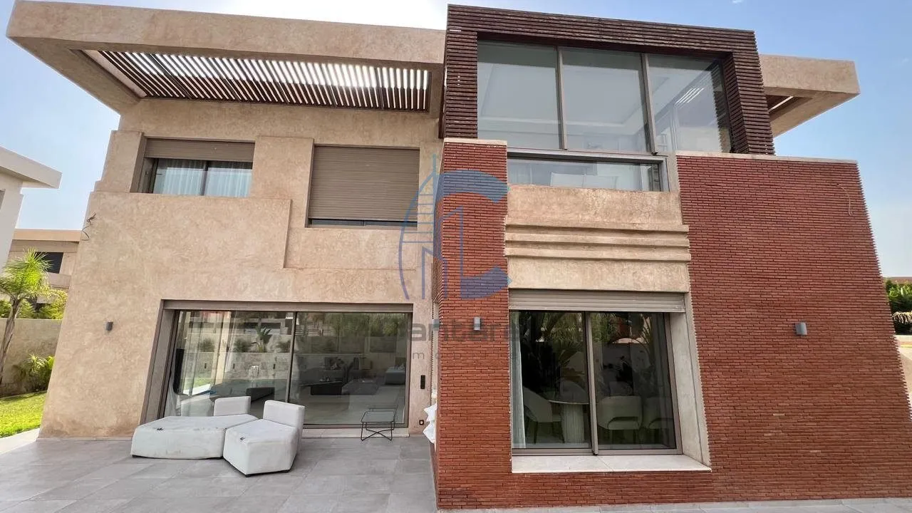 VILLA 5 CHAMBRES + 2 CHAMBRES DU PERSONNEL - AVEC VNA ET PISCINE PRIVATIVE À VENDRE - AKENZA ROUTE DE L'OURIKA - مراكش