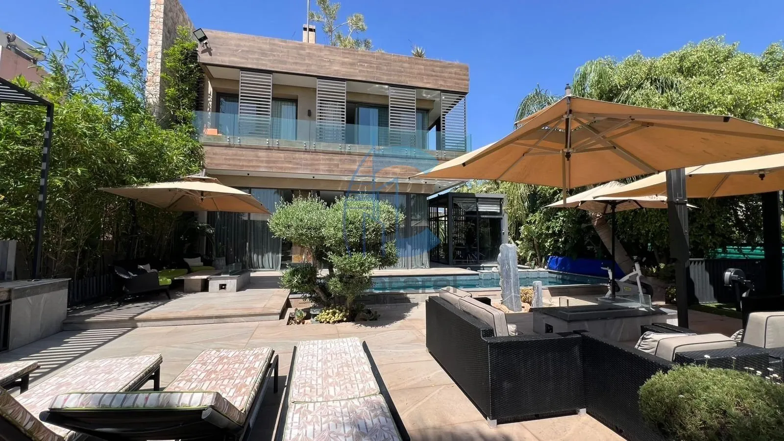 VILLA 5 CHAMBRES AVEC PISCINE ET POOL HOUSE À VENDRE - ARGAN GOLF MARRAKECH - مراكش