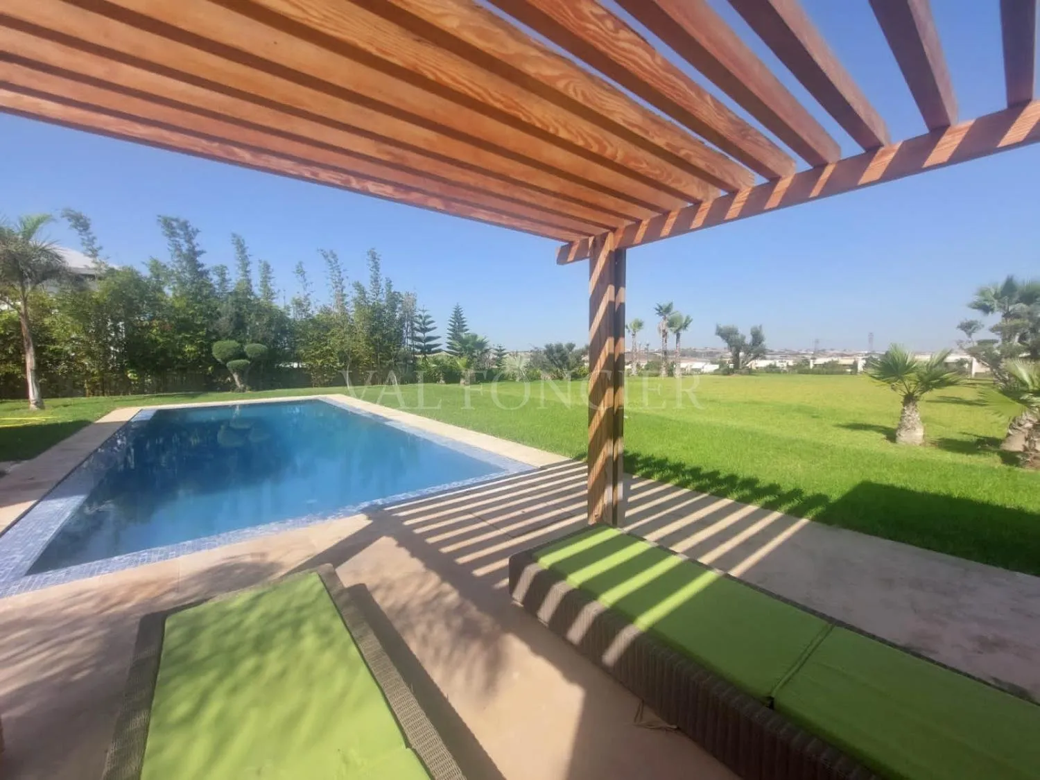 Vente villa front de golf 1090m2 5chambres avec piscine Ville Verte, Bouskoura - الدار البيضاء (4)