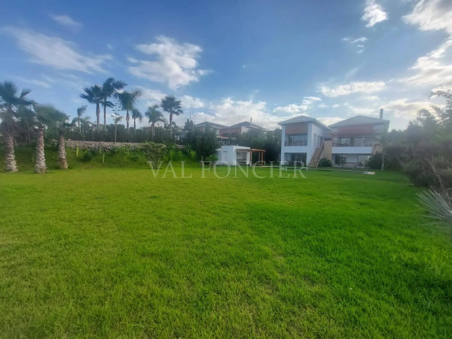 Vente villa front de golf 1090m2 5chambres avec piscine Ville Verte, Bouskoura - الدار البيضاء (3)