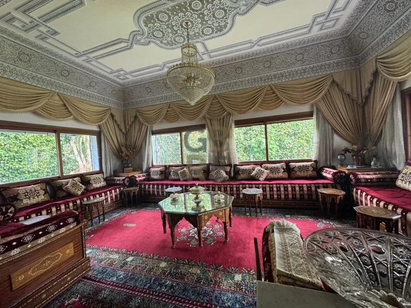 Superbe villa à vendre à Hay Riad - الرباط