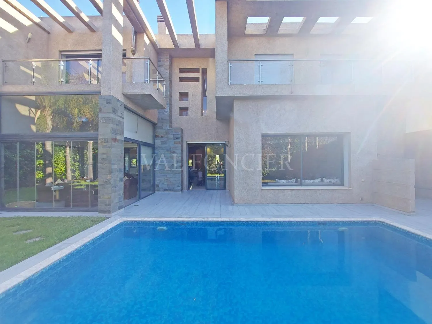 Vente magnifique villa 570m2 4chambres avec piscine à Bouskoura - الدار البيضاء (4)