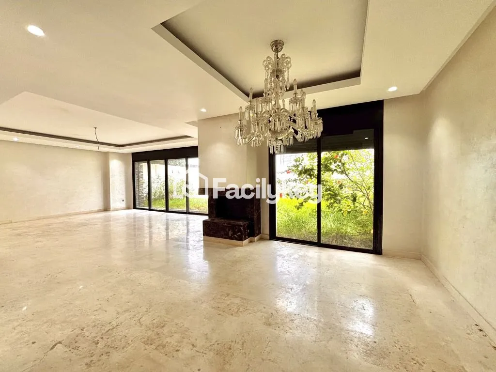 Villa de 286 m² à Casablanca - الدار البيضاء (2)