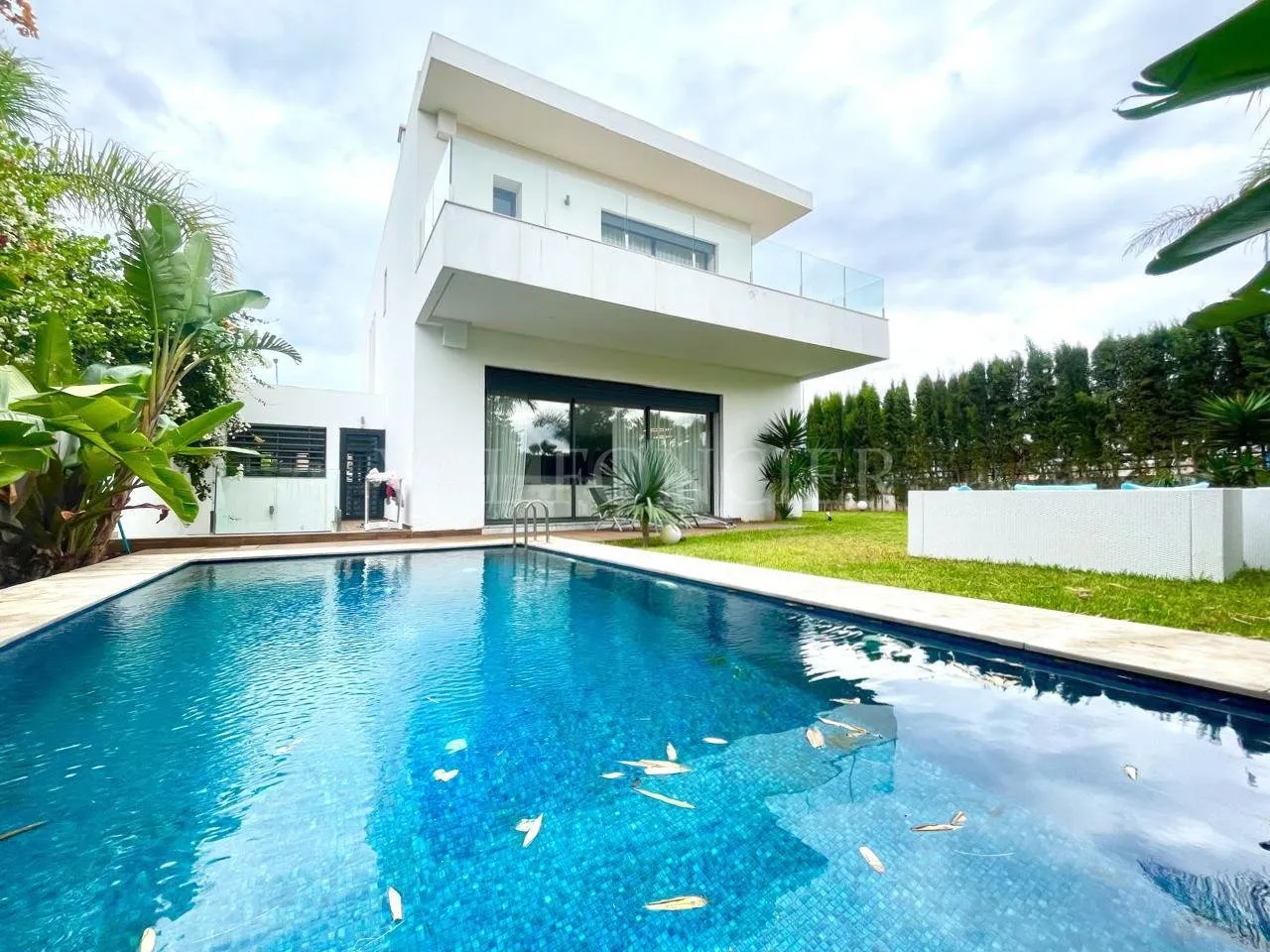 Magnifique villa moderne à Vendre – Les Jardins de l’Océan, Dar Bouazza – Casablanca - الدار البيضاء