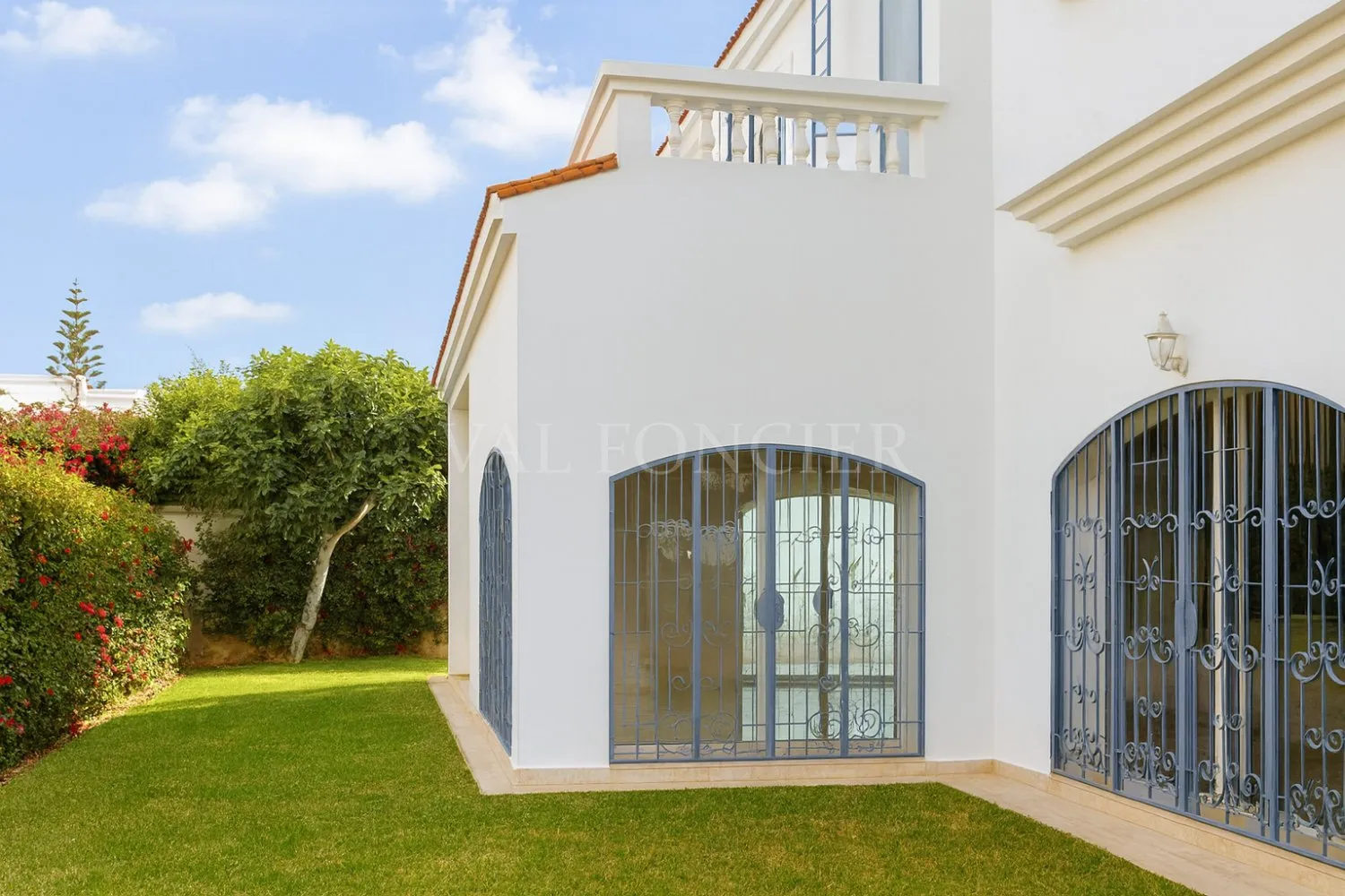 Très belle villa de 650m2 à vendre au quartier Laymoune à Proximité de Casa Finance City - الدار البيضاء