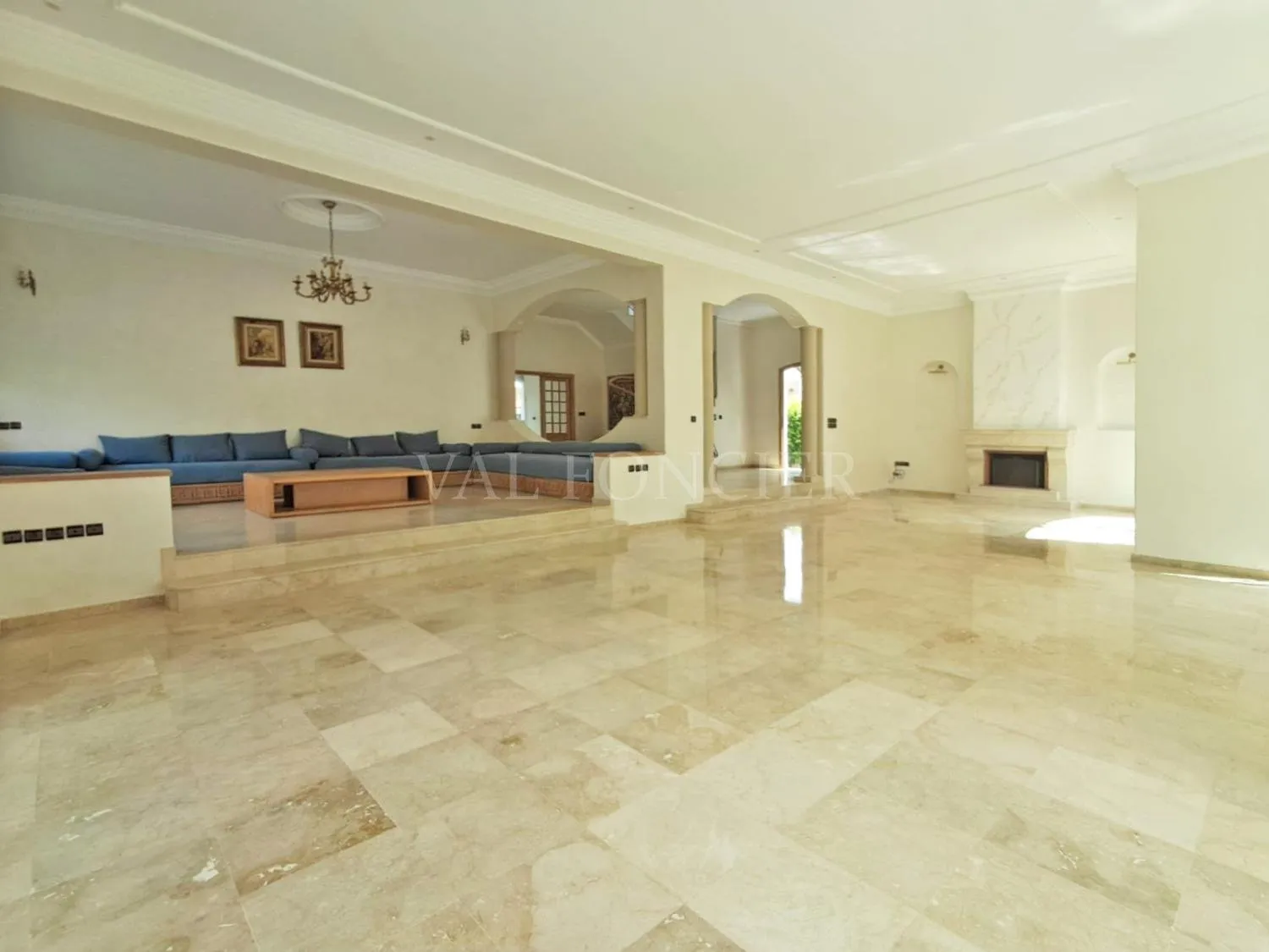 Très belle villa de 650m2 à vendre au quartier Laymoune à Proximité de Casa Finance City - الدار البيضاء (4)