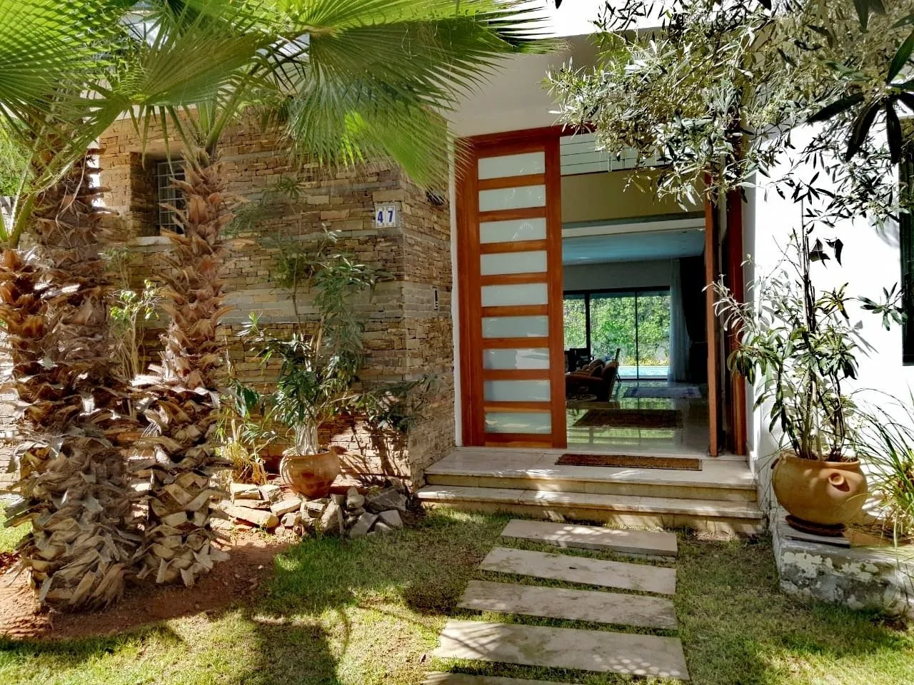 Jolie villa à vendre avec piscine dans une résidence fermée à ain diab - الدار البيضاء (4)