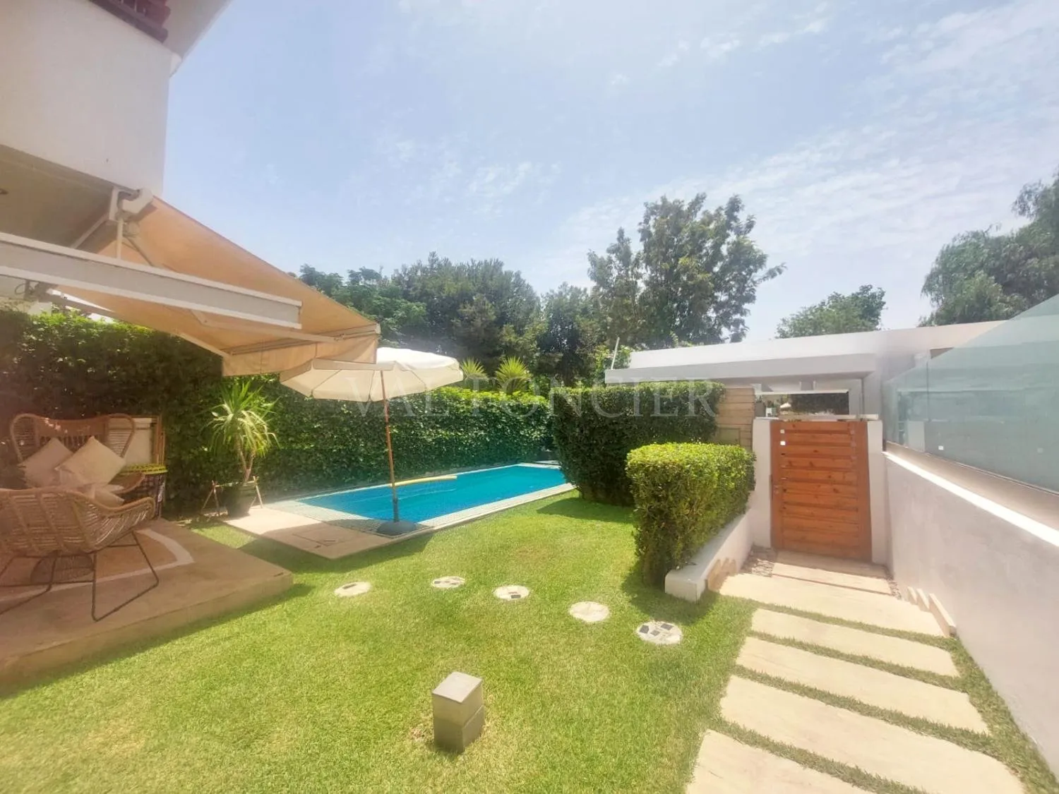 Vente magnifique villa 3chambres avec piscine, CGI Ville verte Bouskoura - الدار البيضاء (2)