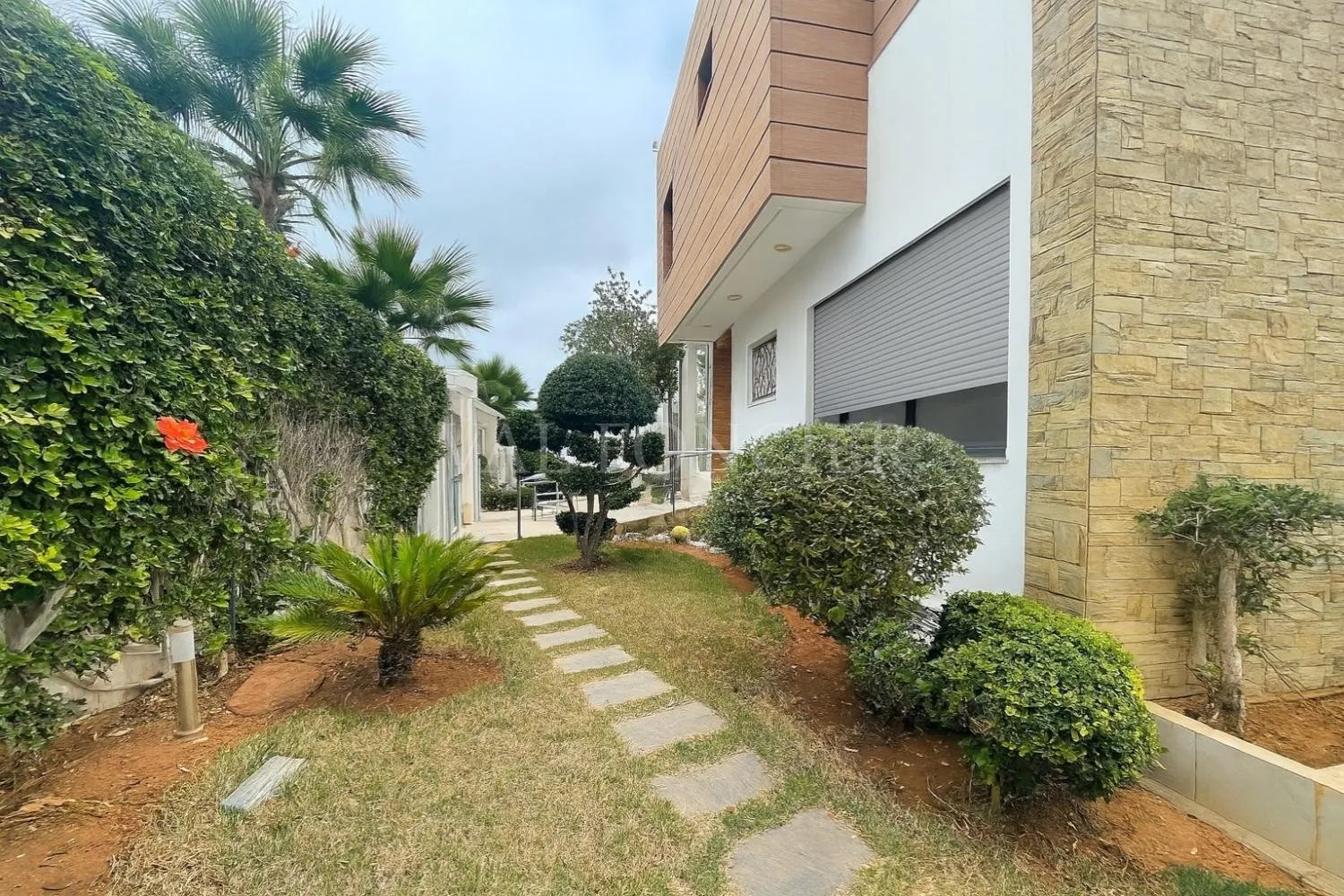 Vente Magnifique Villa Moderne de 466m2 à Dar Bouazza - الدار البيضاء (3)
