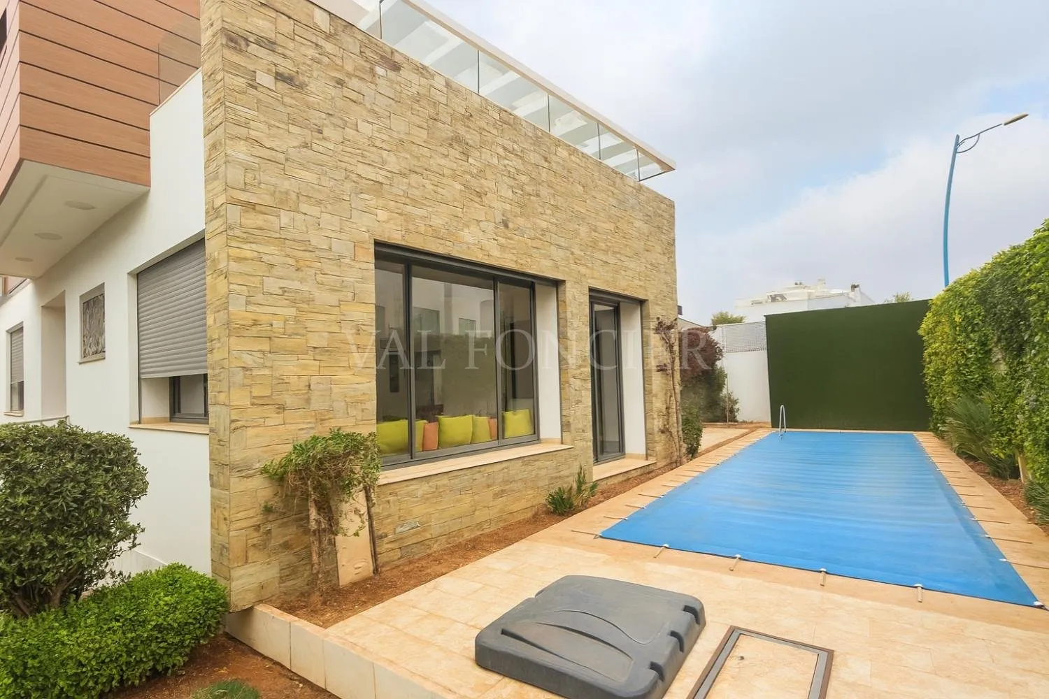 Vente Magnifique Villa Moderne de 466m2 à Dar Bouazza - الدار البيضاء (2)