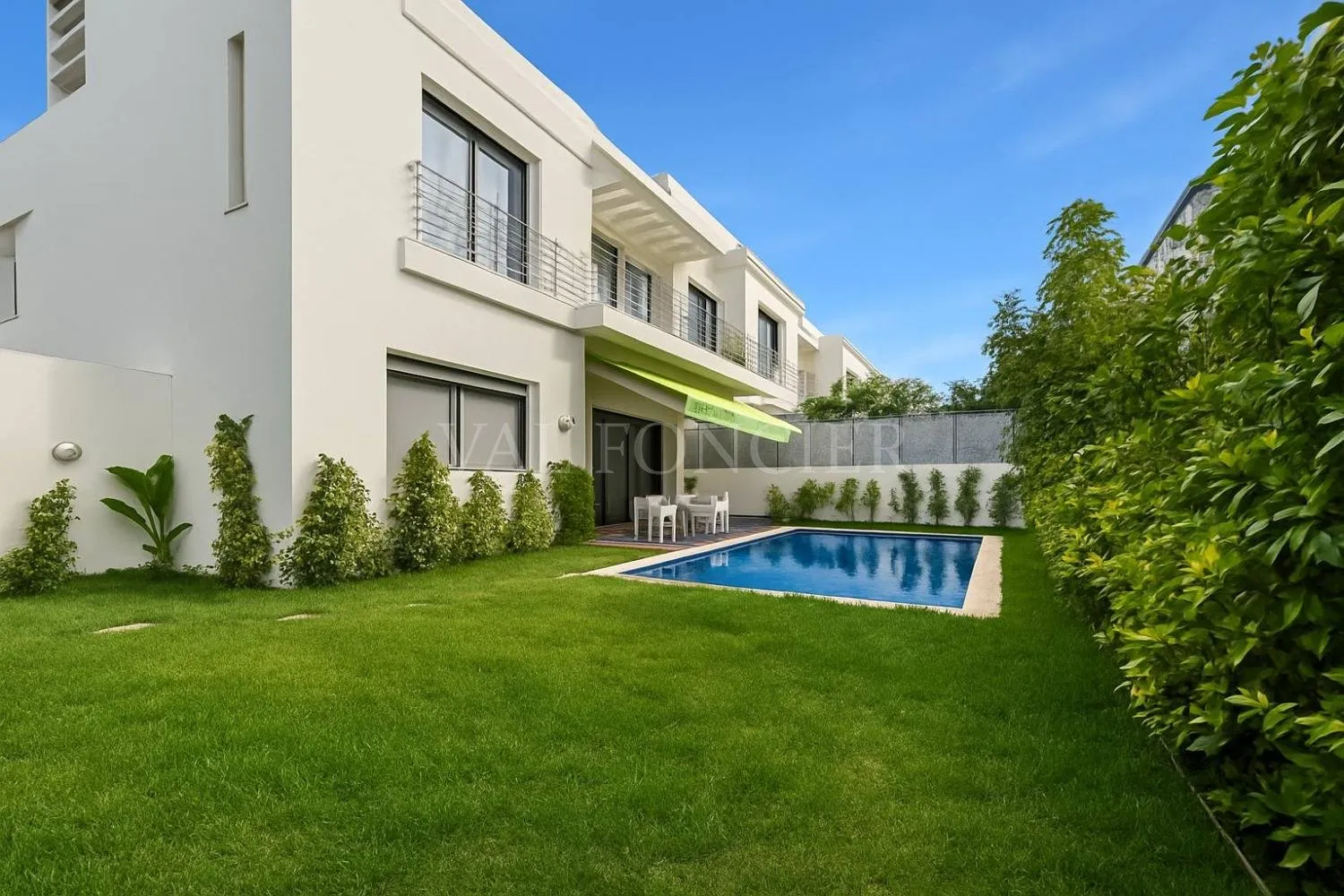 Vente villa 4chambres avec piscine Résidence fermée, Dar Bouazza - الدار البيضاء (2)