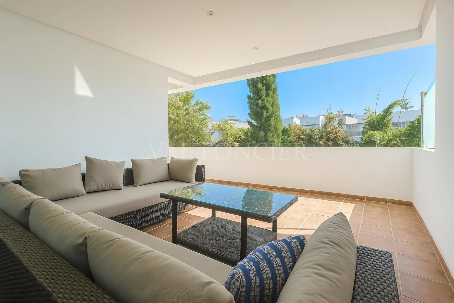 Appartement à vendre à Dar Bouazza – 220 m2 avec grande terrasse plein sud - الدار البيضاء (3)