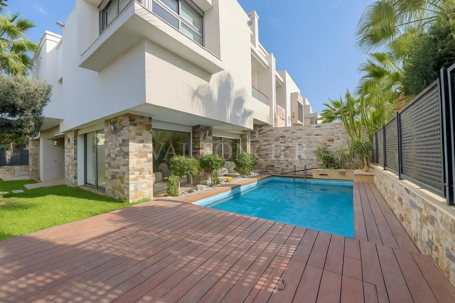 Vente villa contemporaine 3chambres avec piscine à Dar Bouazza - الدار البيضاء