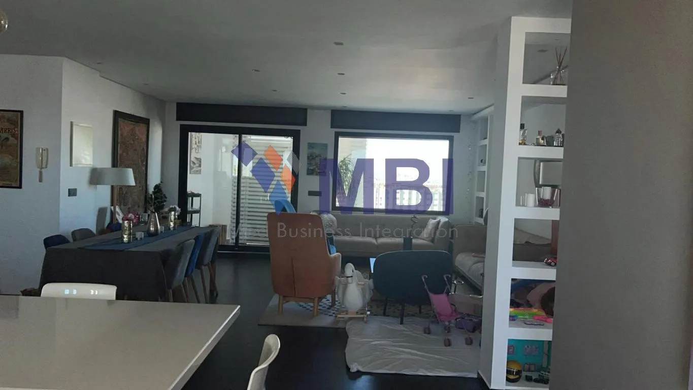 Superbe Appartement avec Grande Terrasse Vue Mer à vendre V.C.T.2136 - طنجة (2)