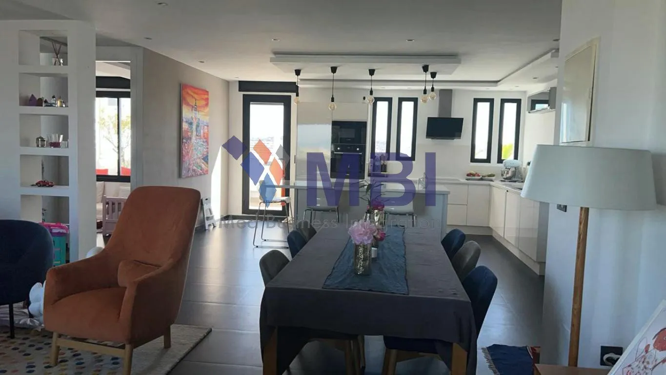 Superbe Appartement avec Grande Terrasse Vue Mer à vendre V.C.T.2136 - طنجة (4)
