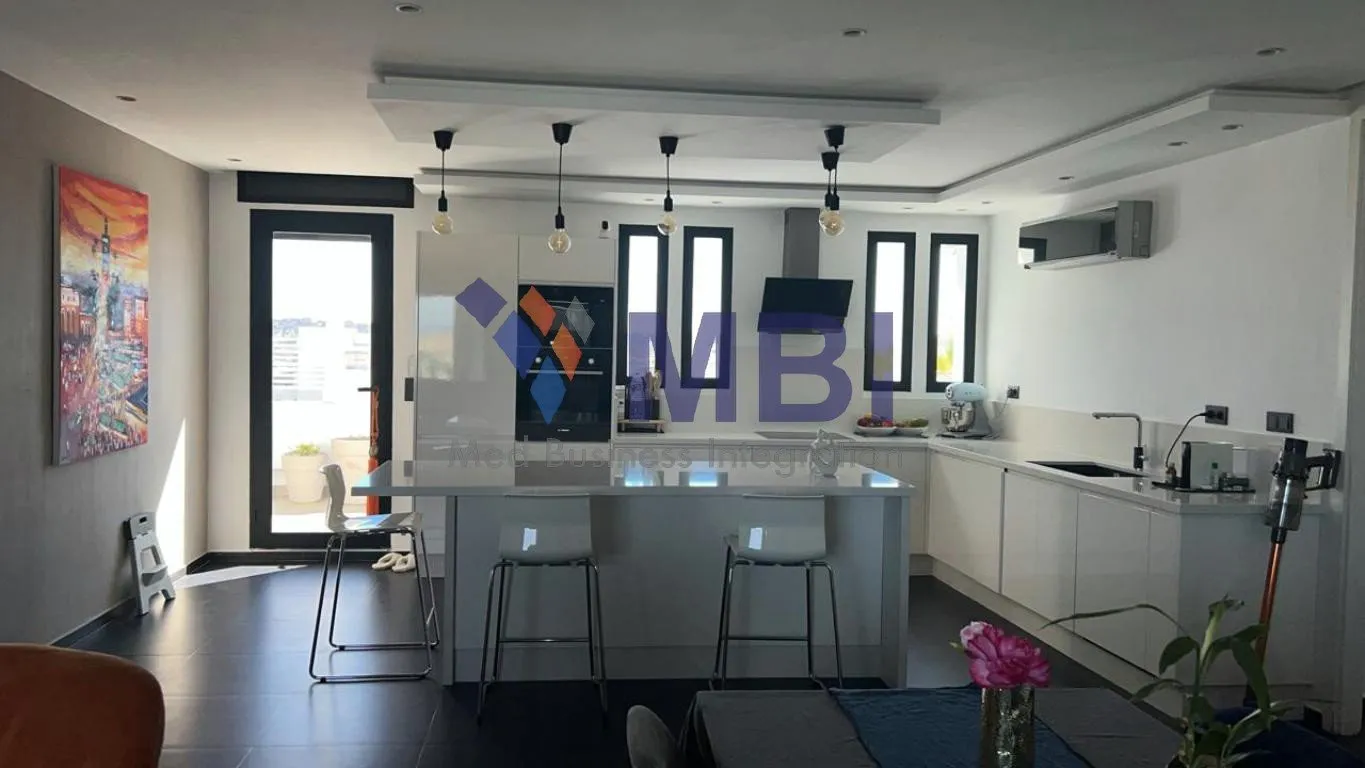 Superbe Appartement avec Grande Terrasse Vue Mer à vendre V.C.T.2136 - طنجة (3)