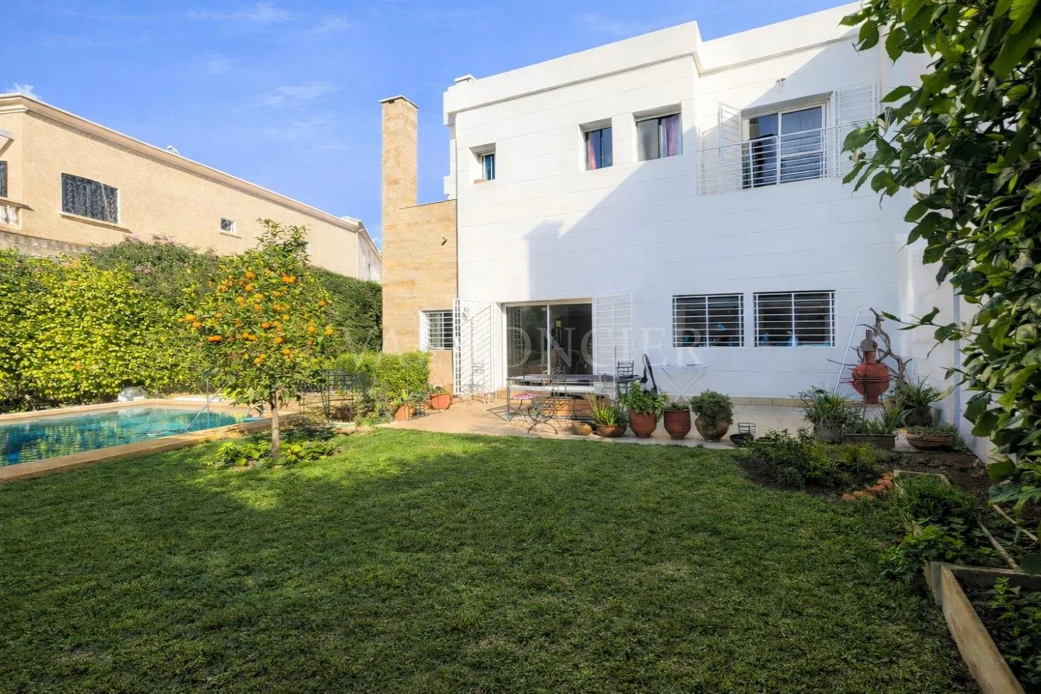 Vente villa à 3 niveaux sur un terrain de 462m2 à Dar Bouazza - الدار البيضاء (2)