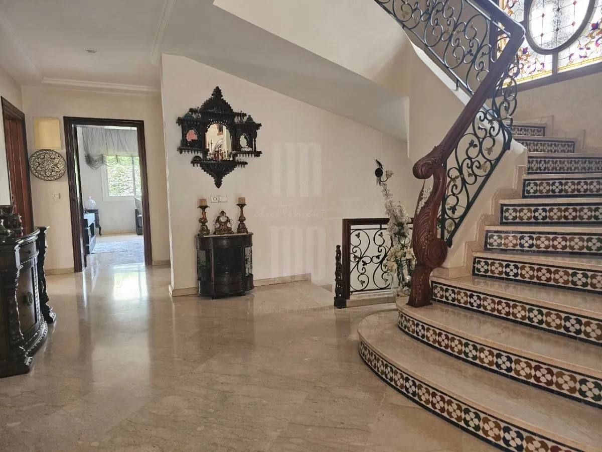 A VENDRE VILLA INDIVIDUELLE 623m² ISOLEE A POLO - الدار البيضاء (3)
