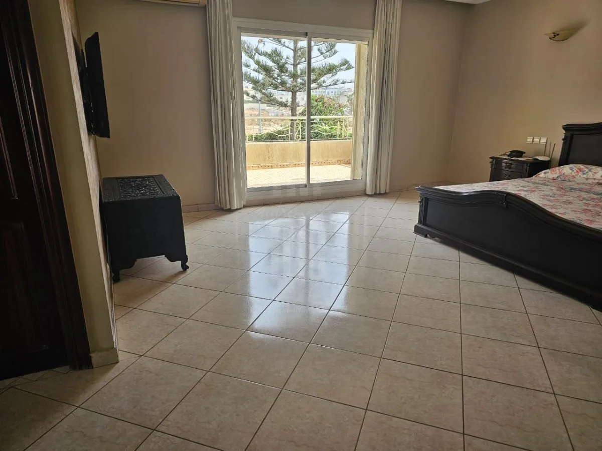 A VENDRE VILLA INDIVIDUELLE 623m² ISOLEE A POLO - الدار البيضاء (4)