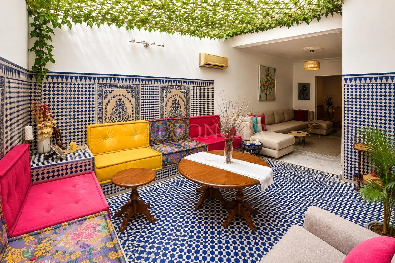 Vente Bel Appartement 105m2 avec 2Chambres Terrasse Racine, Casablanca - الدار البيضاء