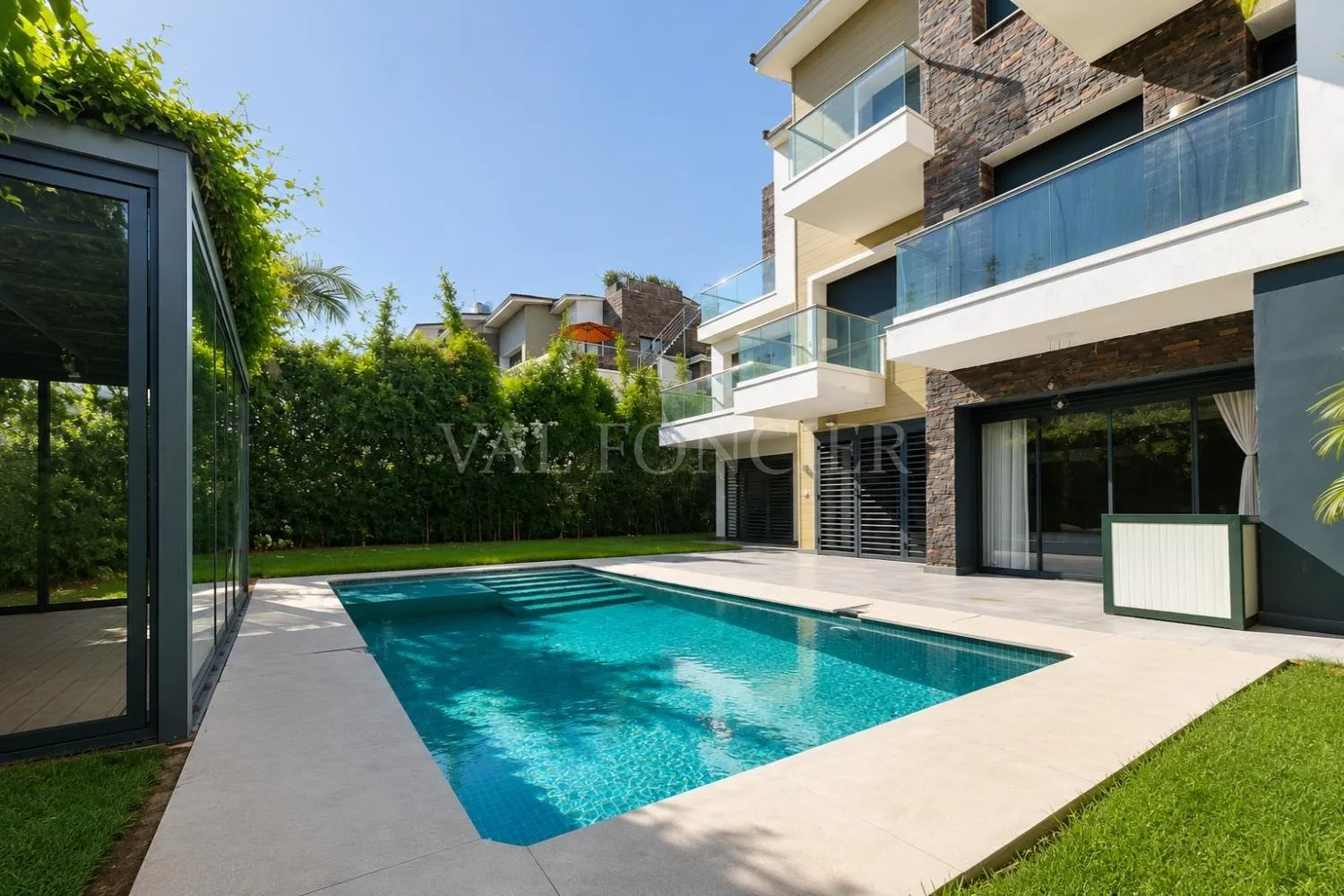 Vente Appartement Rez-de-Jardin 530m2 3Chambres avec Piscine Ville Verte, Bouskoura - الدار البيضاء (2)