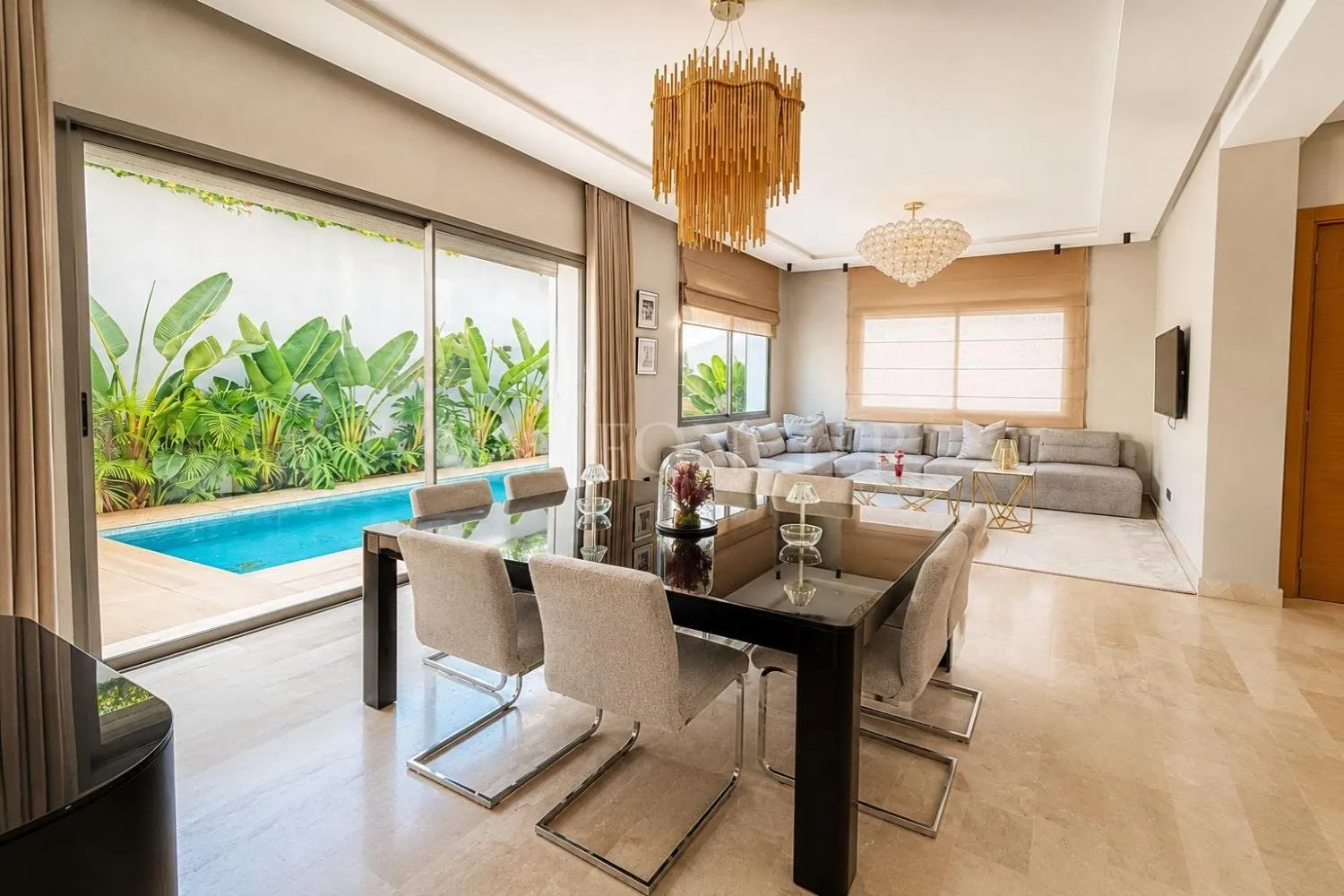 Vente Superbe Villa 4Chambres avec Piscine et Rooftop, Bouskoura - الدار البيضاء (2)