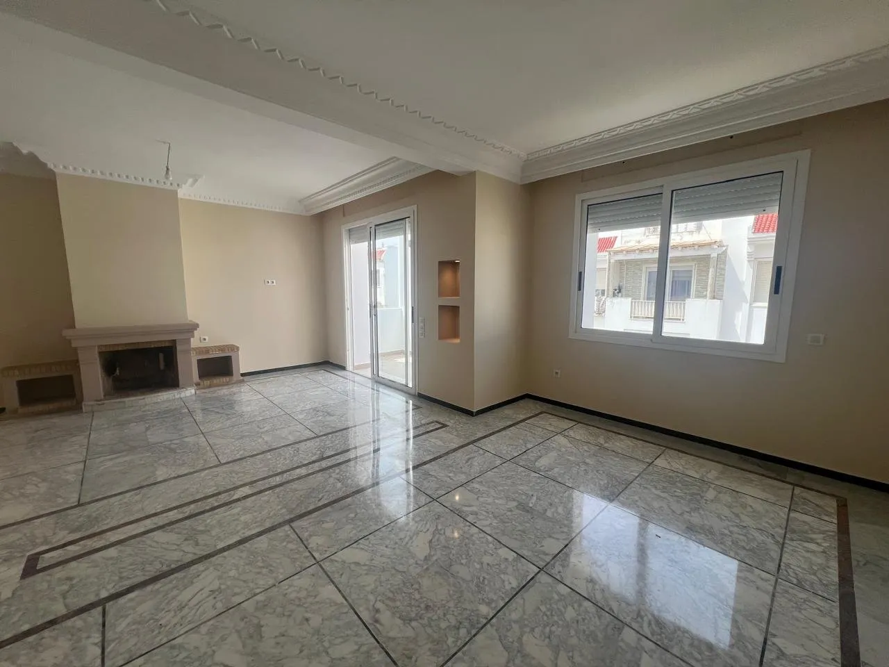 Aïn Diab – À vendre | Spacieux appartement avec vue mer 3CH - الدار البيضاء (3)