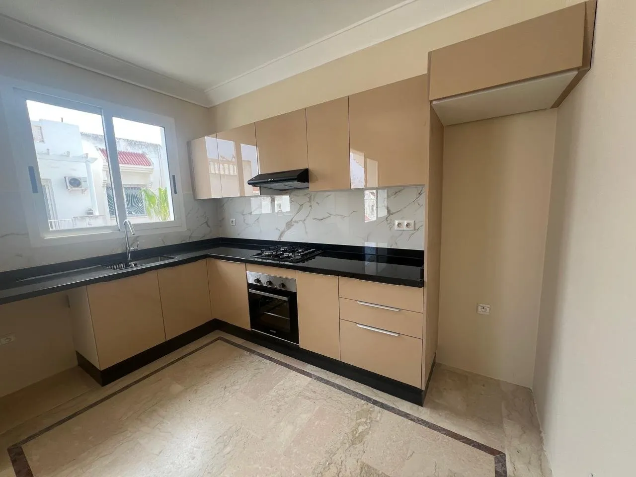 Aïn Diab – À vendre | Spacieux appartement avec vue mer 3CH - الدار البيضاء (4)