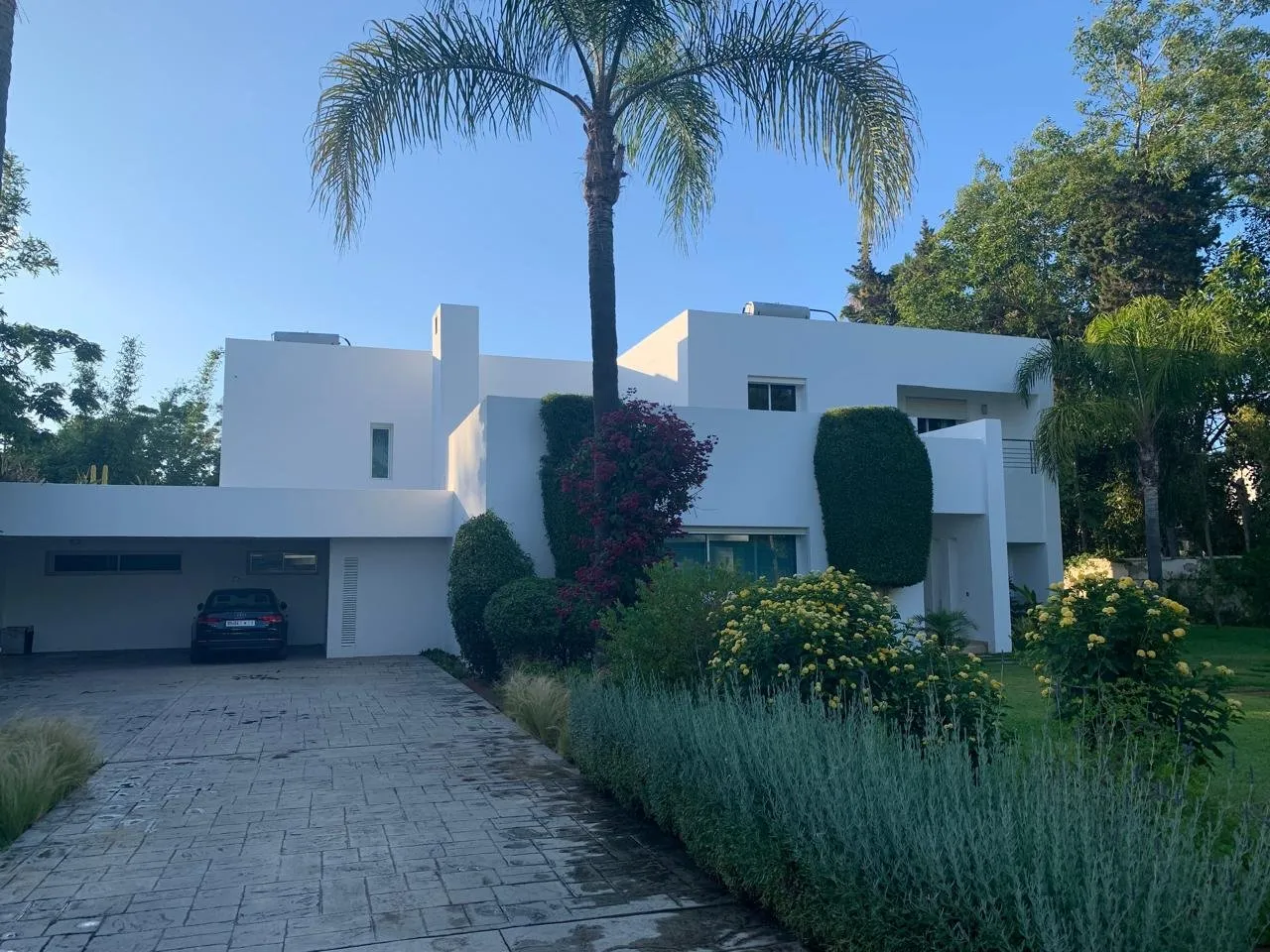 Villa de luxe meublée à la location (Souissi) - الرباط (2)