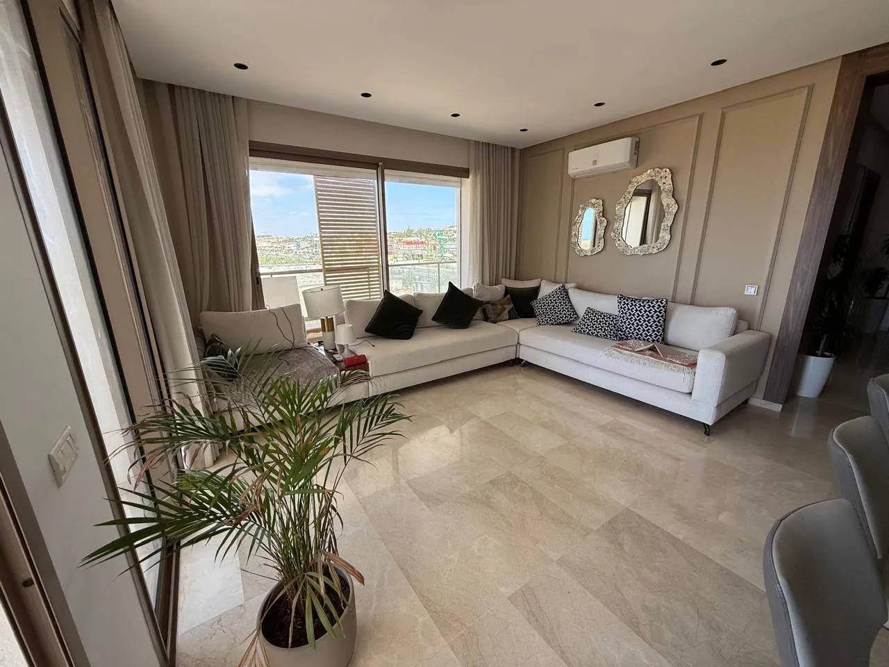 Appartement meublé avec vue mer à louer Route d'Azemour 3CH - الدار البيضاء