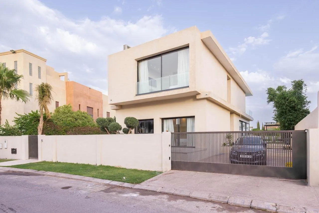 Villa d'Exception Front de Golf - Golf Argan - مراكش
