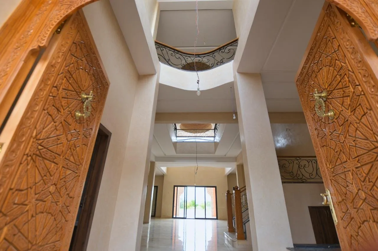 Magnifique Villa à Vendre près de Marrakech sur 2 hectares de terrain - مراكش (3)