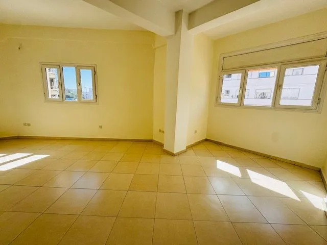 VUE DEGAGEE SOLEIL PROCHE MARCHE BADR - الدار البيضاء