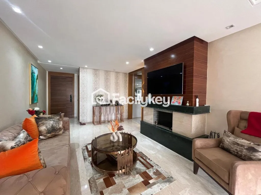 Appartement de 209 m² à Casablanca - الدار البيضاء (3)