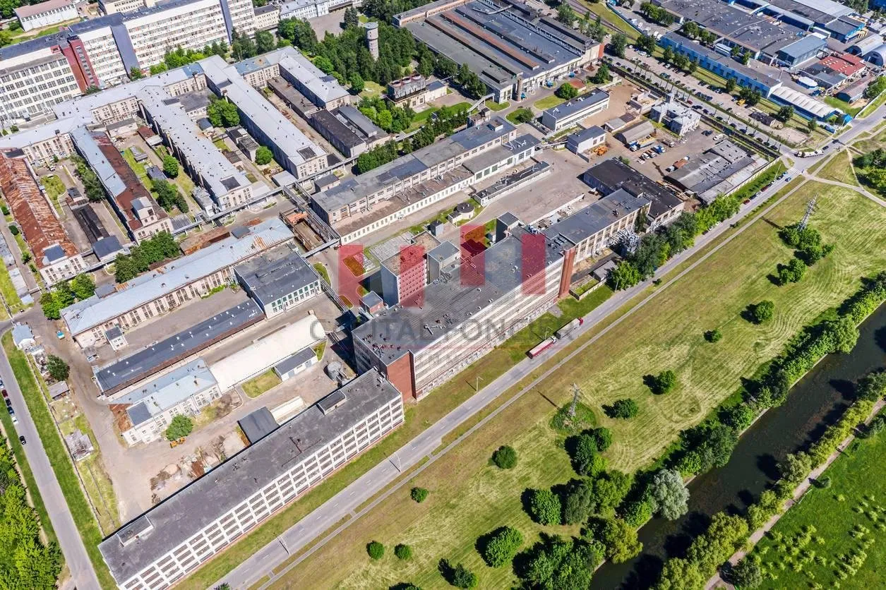 Terrain industriel de 563 m2 en zoning i2S1 a Bouskoura a la vente - الدار البيضاء