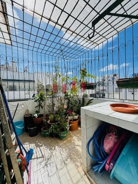 DERNIER ETAGE AVEC PETITE TERASSE - الدار البيضاء (2)