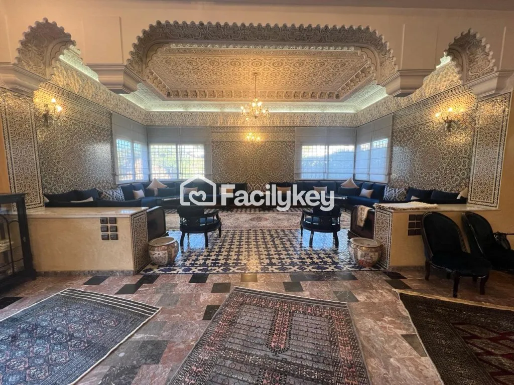 Villa de 836 m² à Casablanca - الدار البيضاء (3)