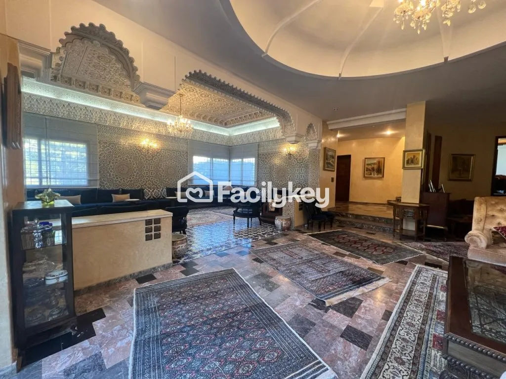 Villa de 836 m² à Casablanca - الدار البيضاء (2)