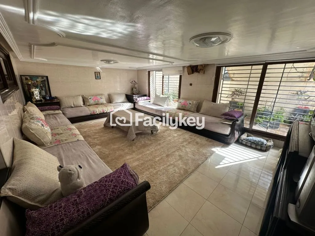 Villa de 250 m² à Casablanca - الدار البيضاء (3)