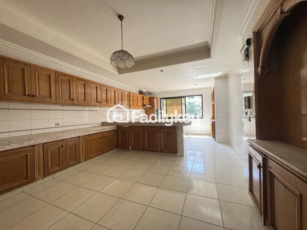Appartement de 396 m² à Casablanca - الدار البيضاء (2)