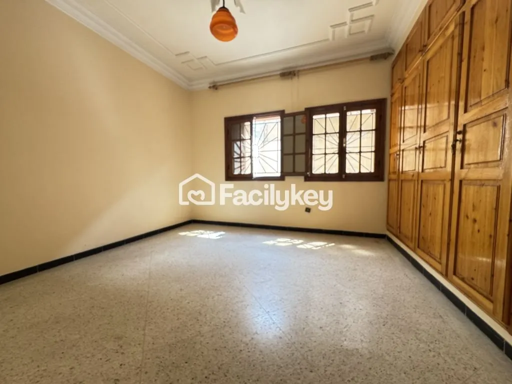 Immeuble de 128 m² à Casablanca - الدار البيضاء (2)
