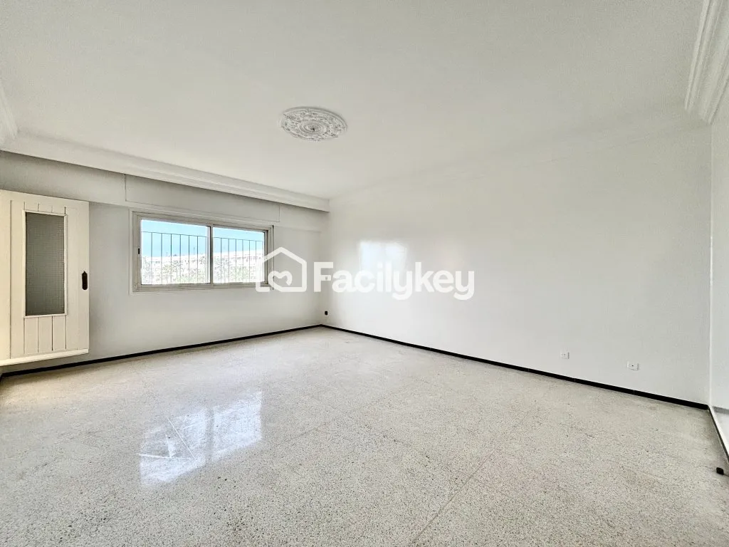 Appartement de 130 m² à Casablanca - الدار البيضاء (2)