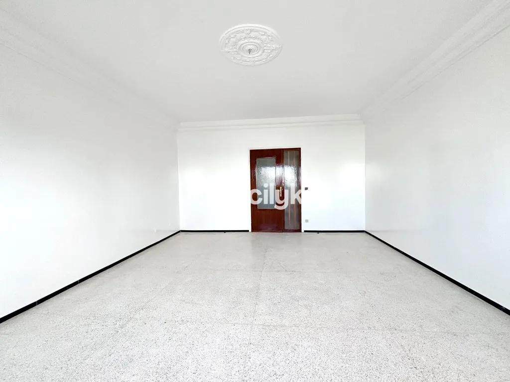 Appartement de 130 m² à Casablanca - الدار البيضاء (4)