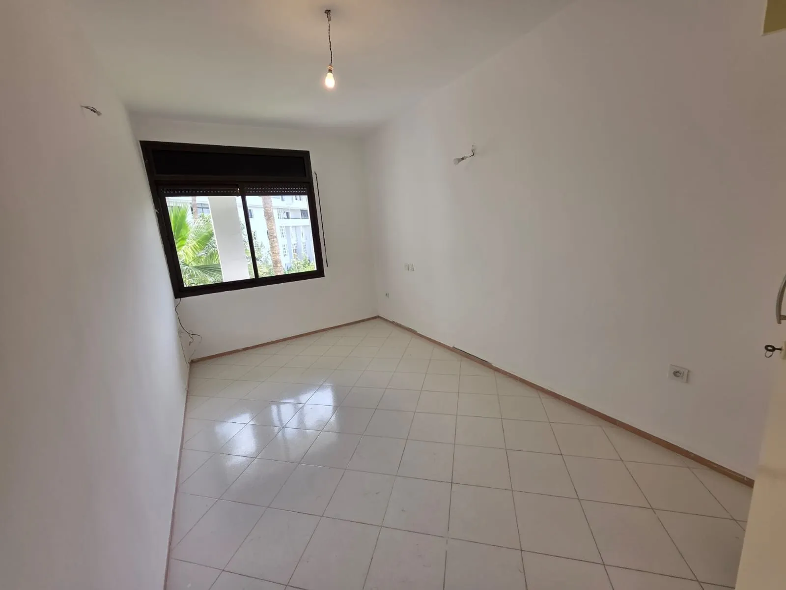 Appartement à proximité de Mahaj Riad à vendre (Hay Riad) - الرباط (2)