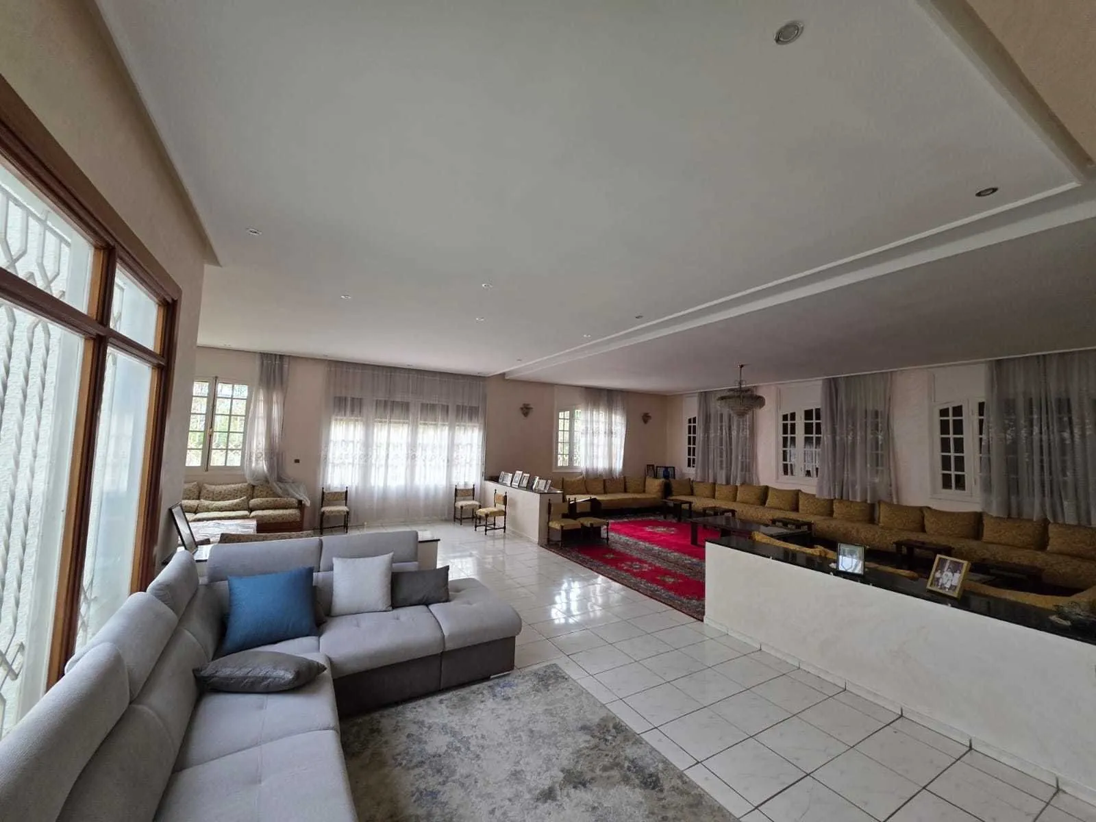 Villa plain-pied située (quartier résidentiel et sécurisé) - الرباط