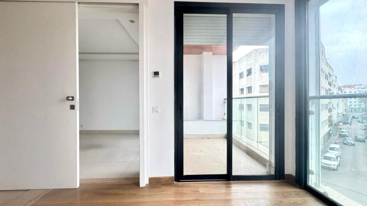 Studio Bourgogne avec terrasse sans vis à vis - الدار البيضاء (2)