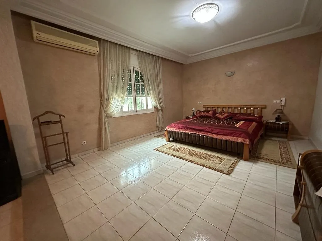 À vendre: villa d’angle isolée à Mandarona - الدار البيضاء (2)