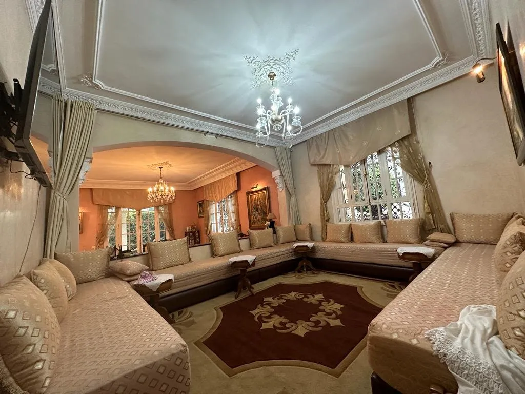 À vendre: villa d’angle isolée à Mandarona - الدار البيضاء (3)
